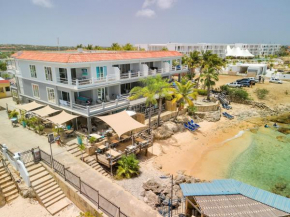 Oceanfront Flying Fish at Den Laman